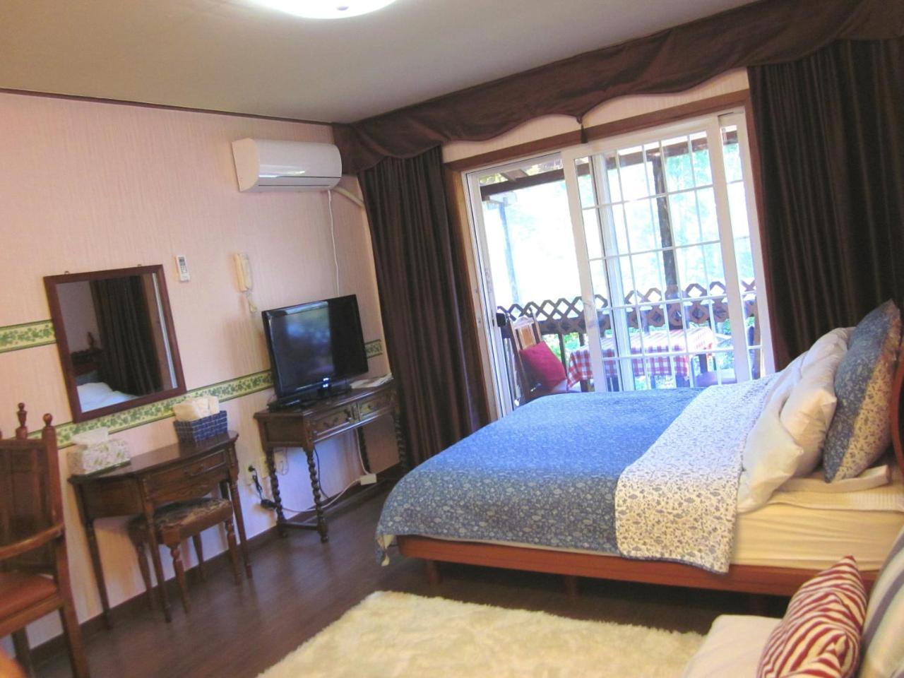 Mayfair Deneb Pension Pyeongchang Exterior photo