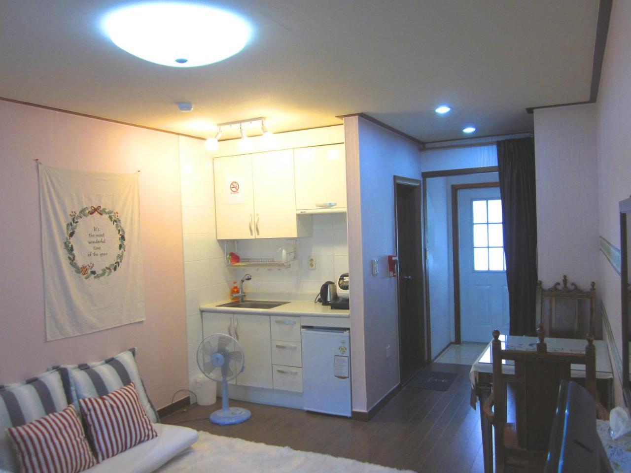 Mayfair Deneb Pension Pyeongchang Exterior photo